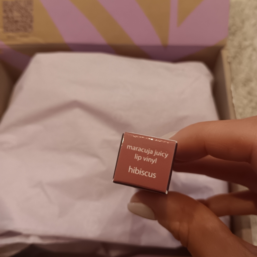 NIB! Tarte Lip Vinyl "Hibiscus" - Picture 4 of 13